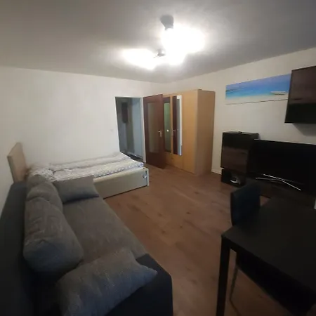 Cozy Apartment, Naehe U-bahn, 20 Min Zentrum, Naehe Suedpark * München