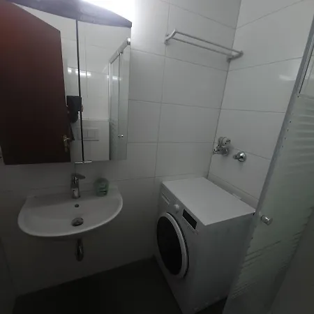 Cozy Apartment, Naehe U-bahn, 20 Min Zentrum, Naehe Suedpark *